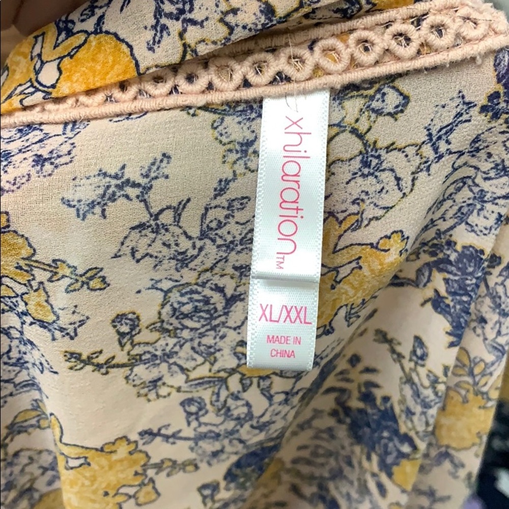 Beautiful Kimono - Picture 3 of 7